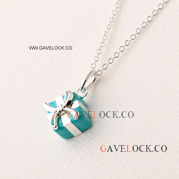 T I F F I N Y Sterling silver Necklace Gift Box Pendant